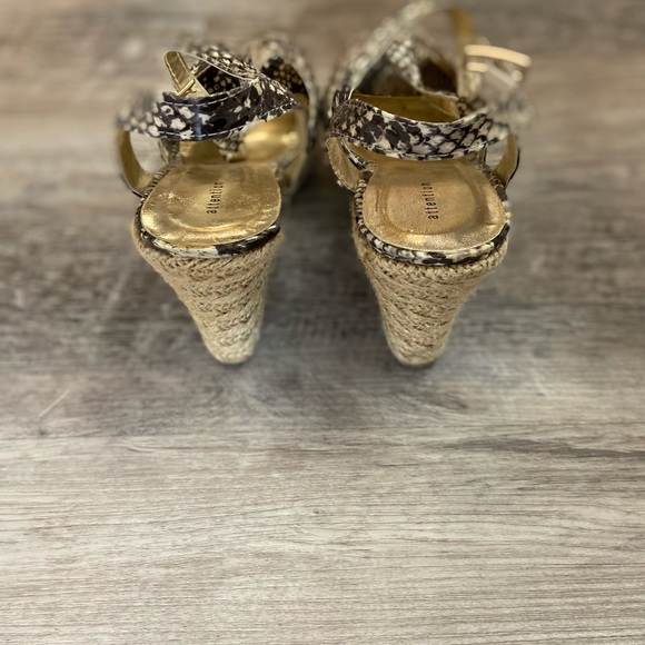 Faux snake skin wedges - Picture 5 of 5